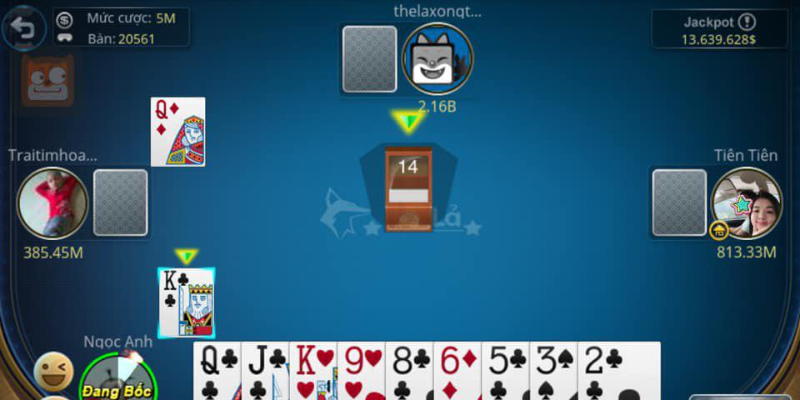 Bài phỏm tá lả là trò chơi dân gian phổ biến tại Việt Nam